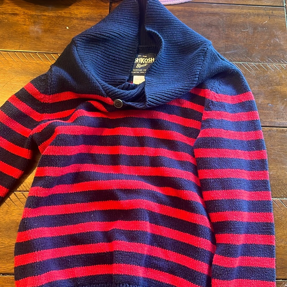 Boys size 8 Oshkosh sweater